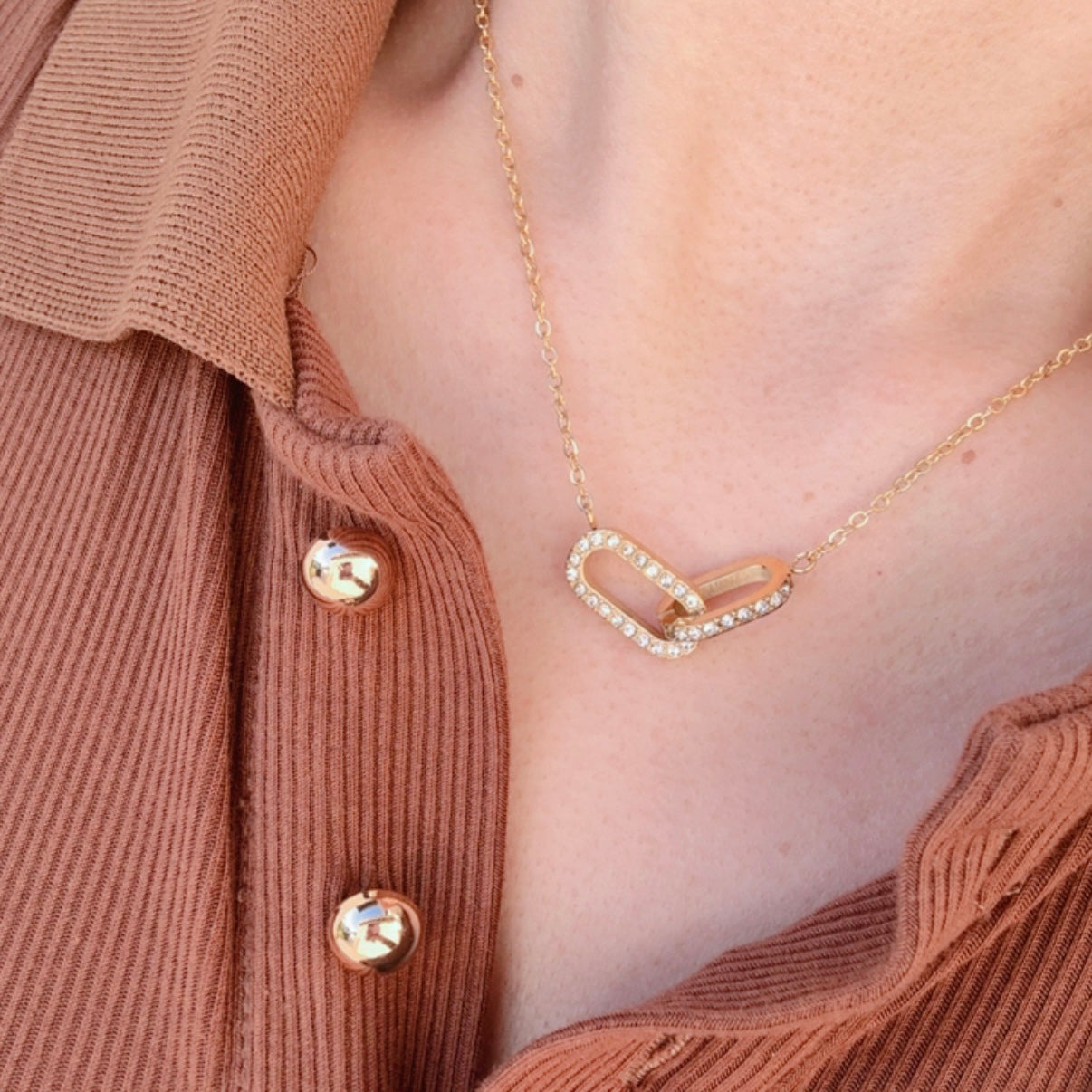 Collar Oval Enlasado