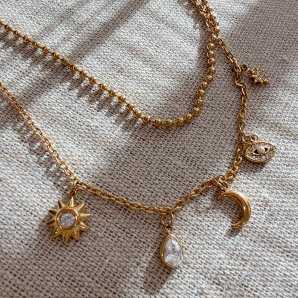 Collar Layered Charms