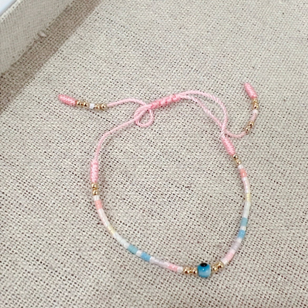Pulsera Chakira Ojito