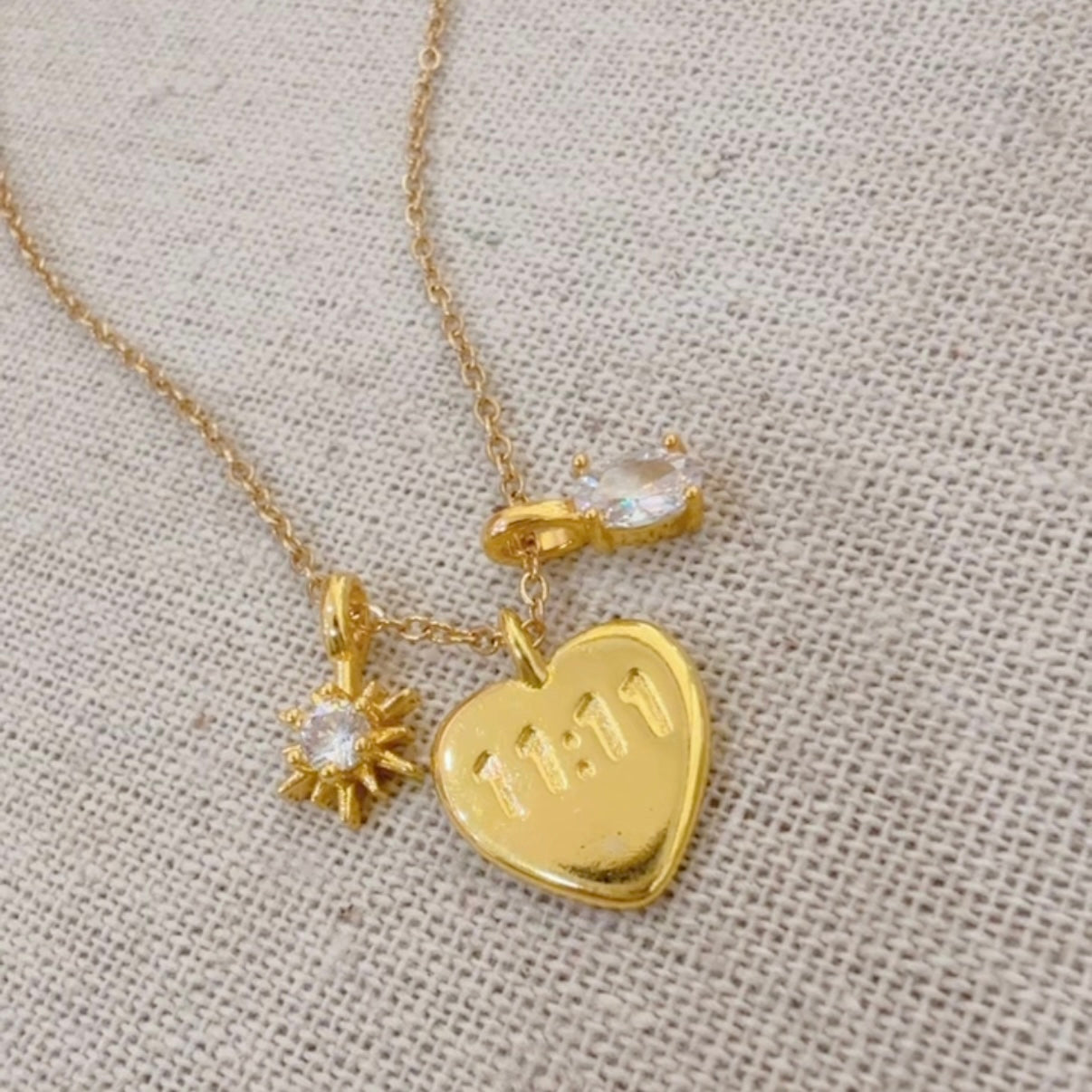 Collar Corazón 11:11