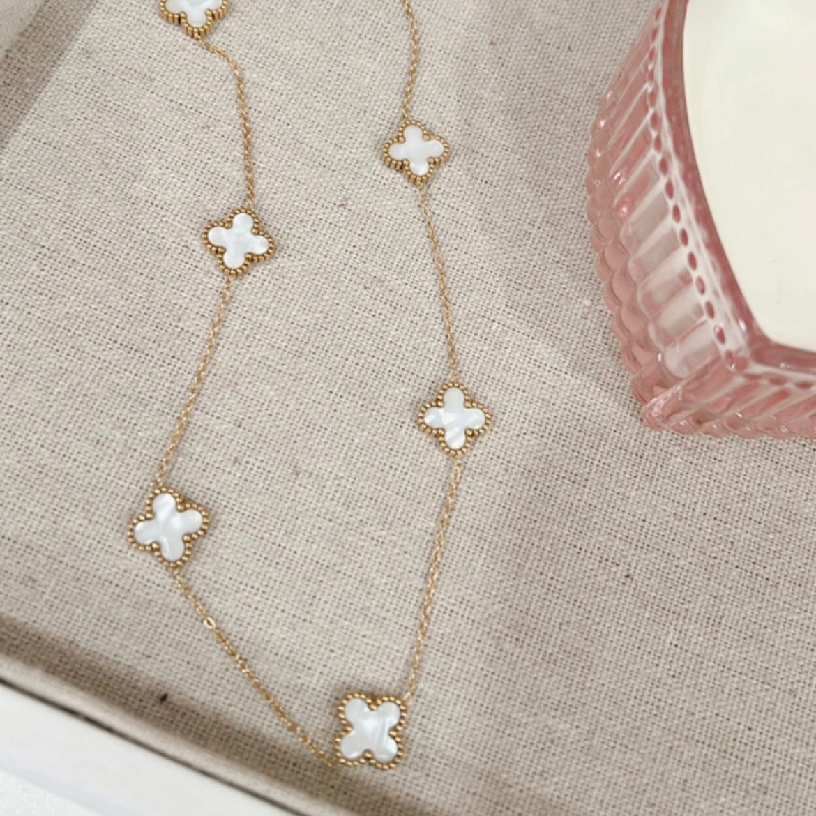 Collar Clover Perlado