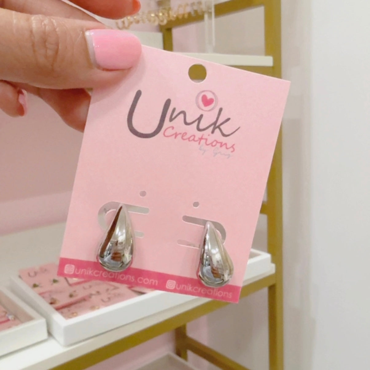 Aretes Gota Plateados Chicos