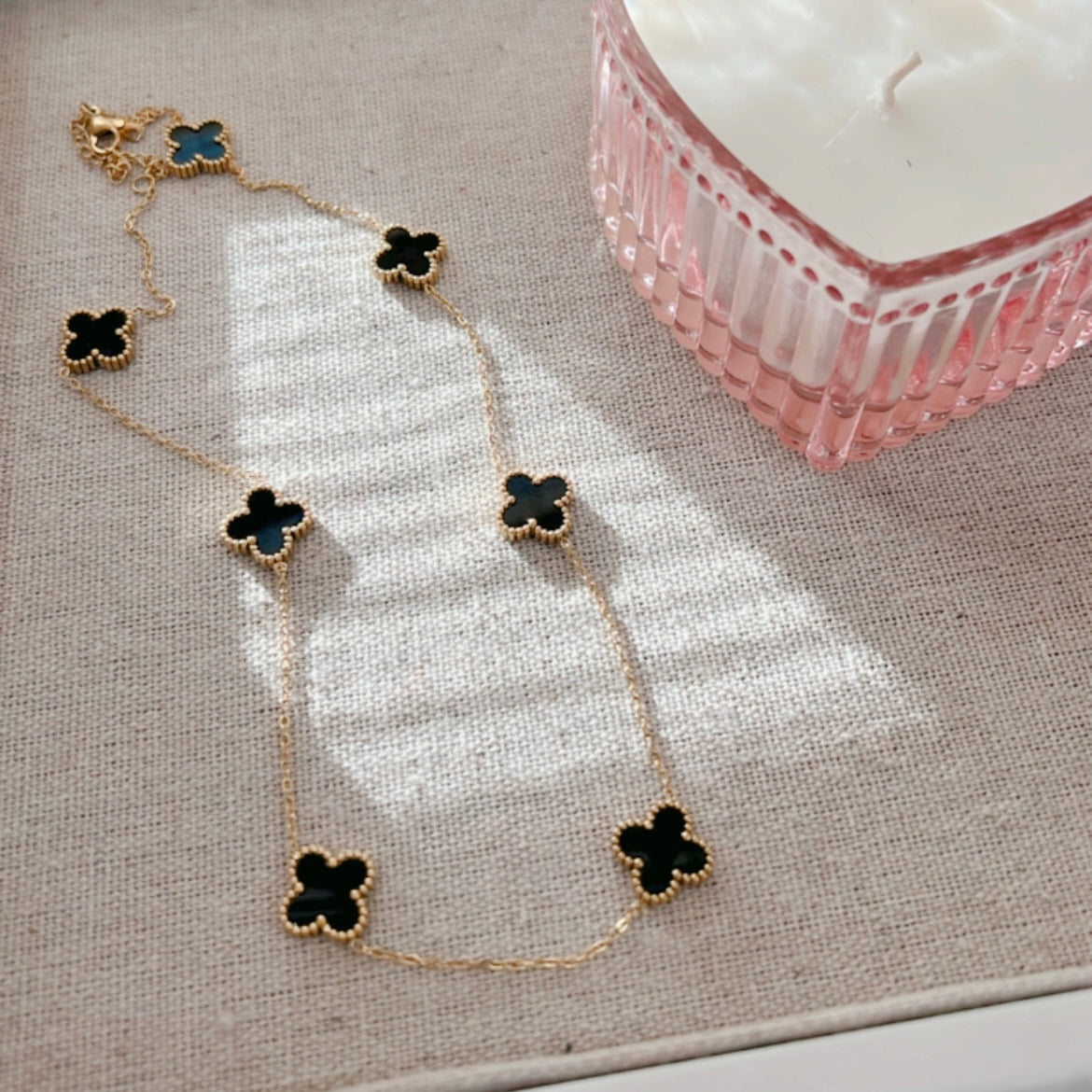 Collar Clover Negro