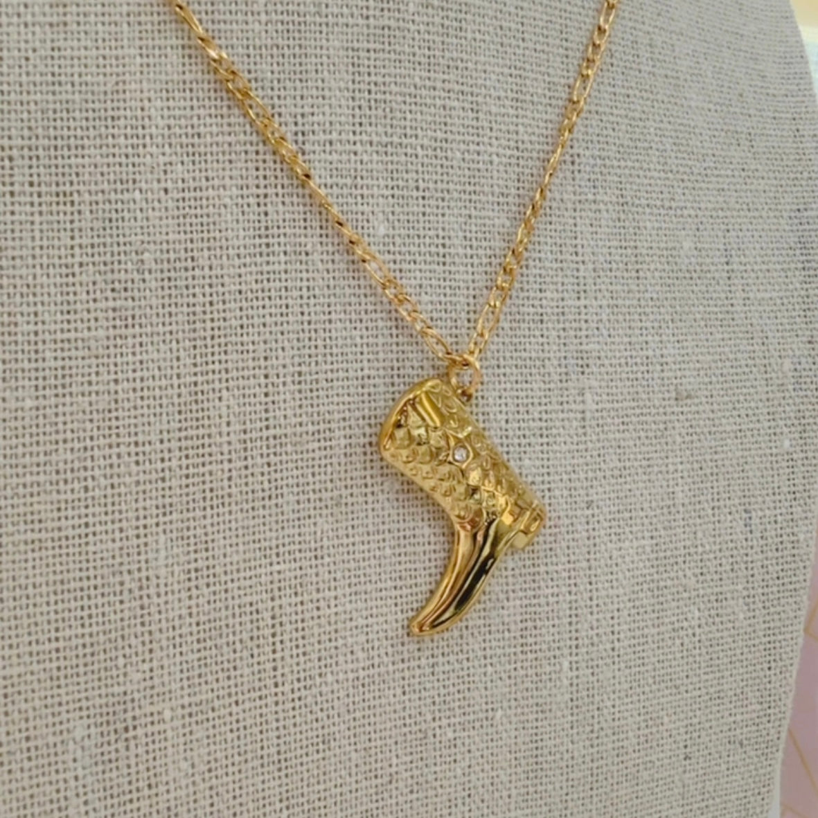 Collar Bota