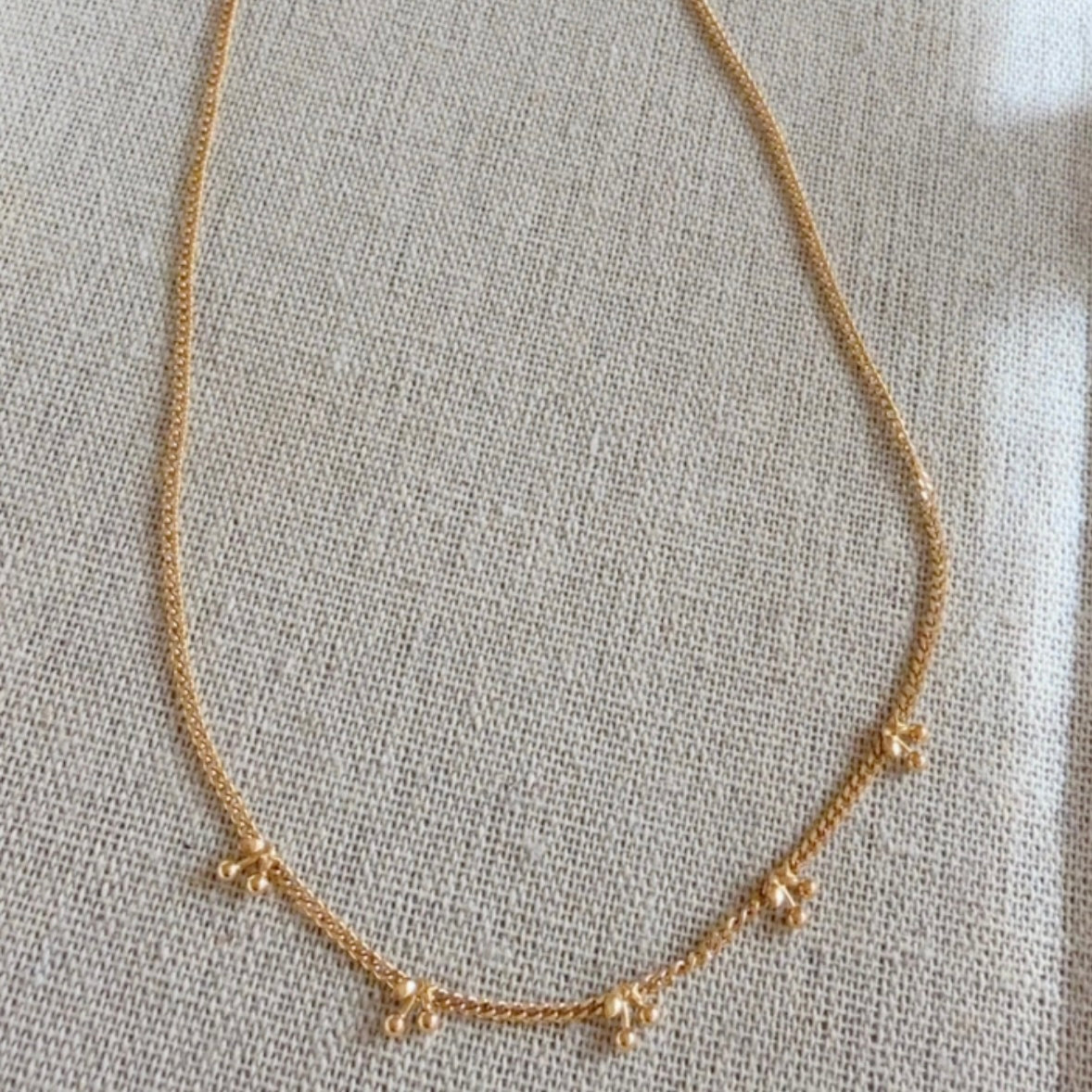 Collar Cherry