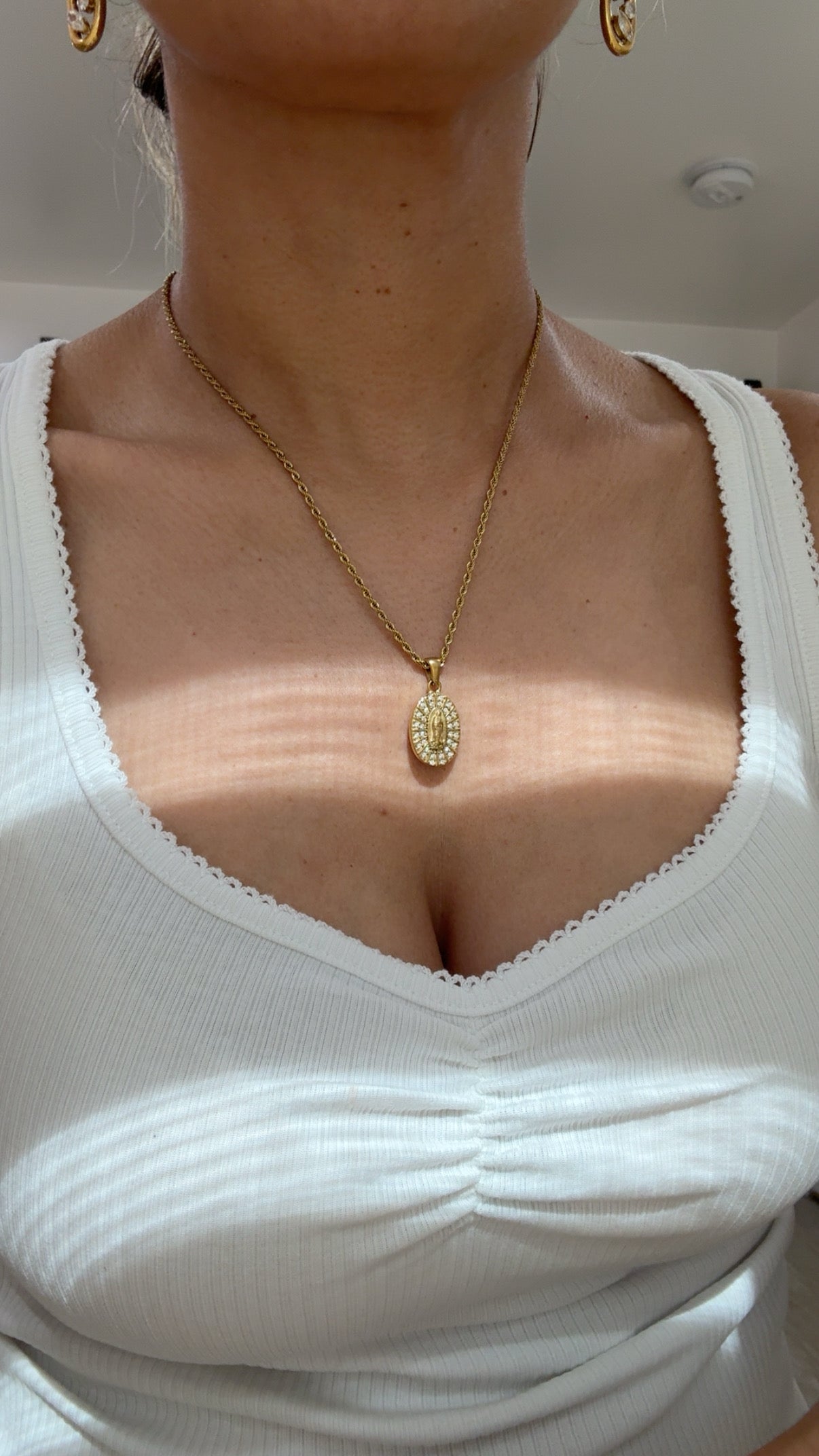 Collar Virgen Brillito