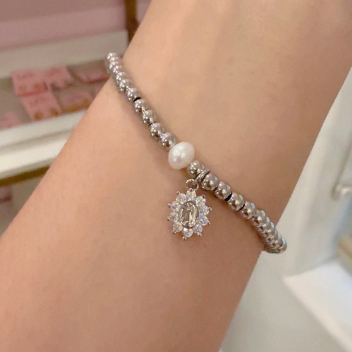 Pulsera Virgen Perlita