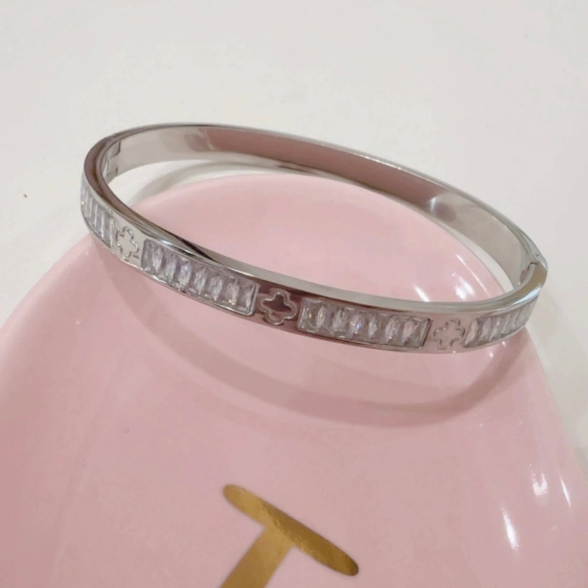 Pulsera Brazalete Clover Cristalitos