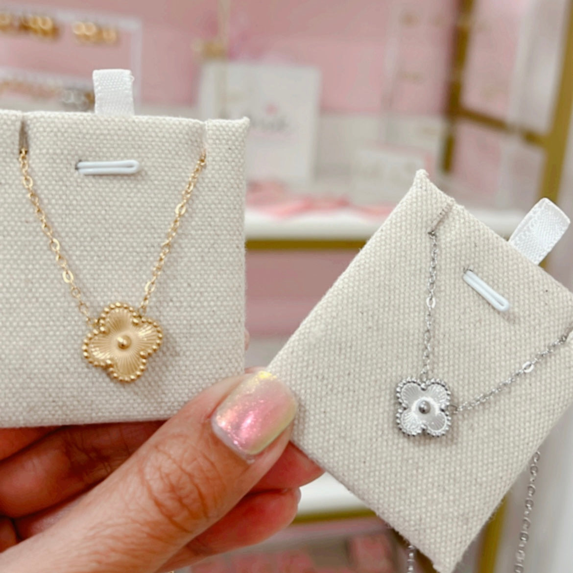 Collar Clover Sencillo