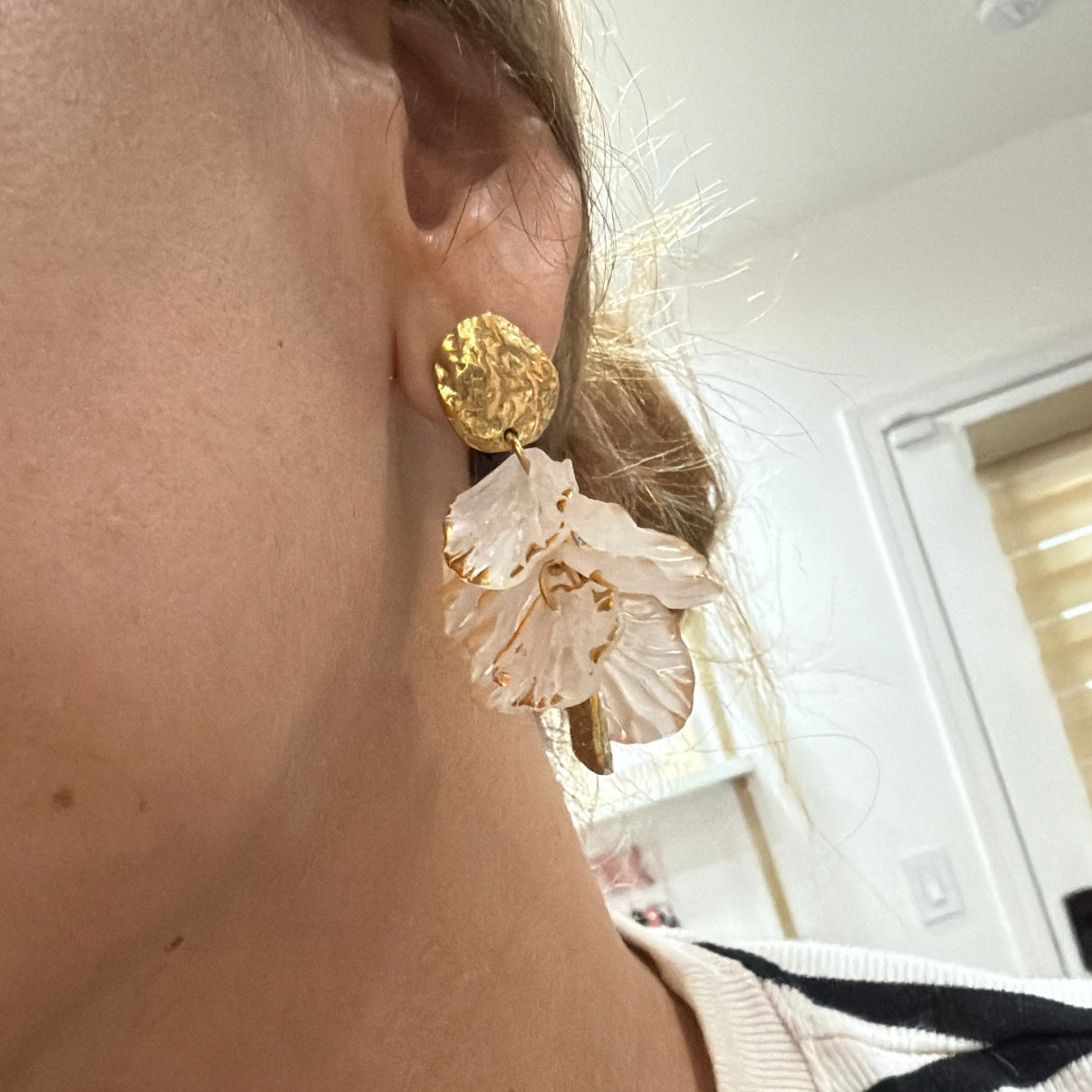 Aretes Petalos Dorados