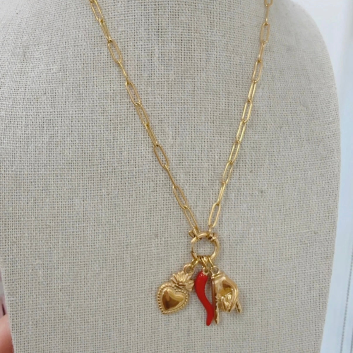 Collar Eslabones Mano